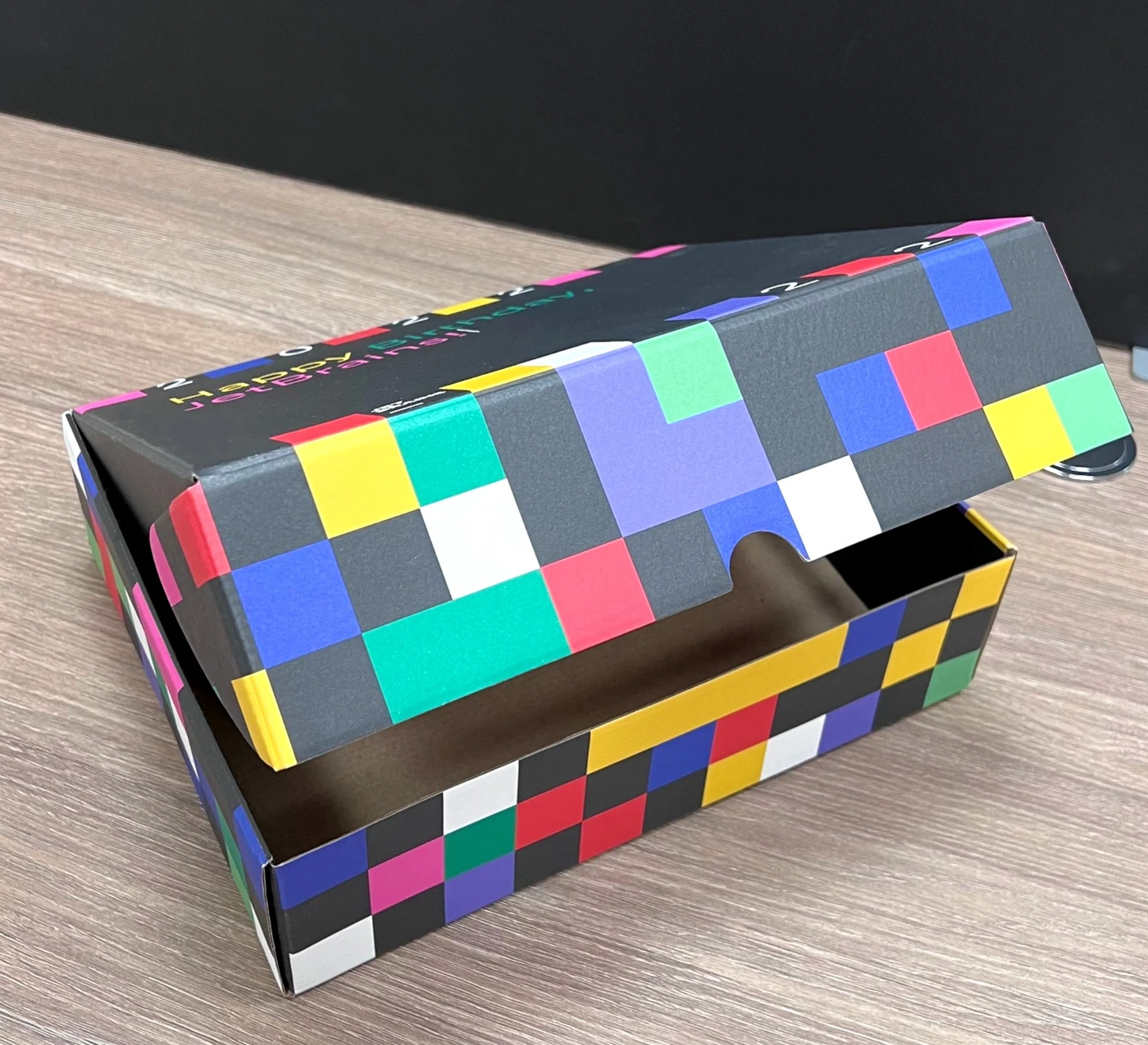 Корпоративная коробка JetBrains из кашированного МГК